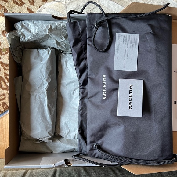 BALENCIAGA Track 3.0 Distressed Mesh Sneakers US 9, IT 39 Beige Tan Womens - Picture 11 of 14